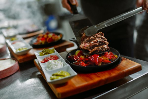 Revitalizing city life: exploring how indoor vertical gardens enhance air quality and boost mental health